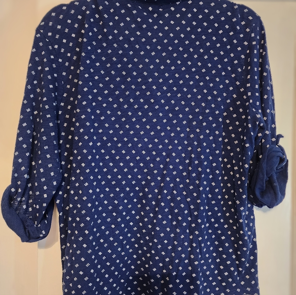 Button up shirt - Picture 2 of 4